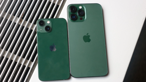 iPhone 13 series màu xanh lục hút khách Việt, iPhone SE 3 2022 "không phải dạng vừa"