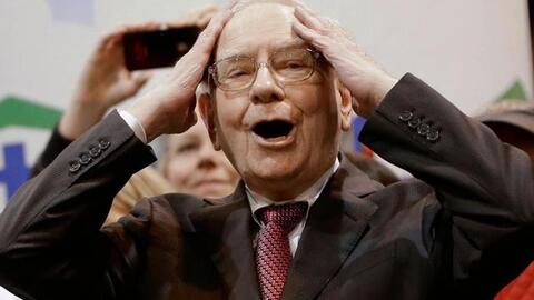 Jeff Bezos hỏi Warren Buffett: Cách đầu tư của ông rất đơn giản, tại sao ít người học được? Hóa ra ai cũng mắc 1 sai lầm, muốn làm giàu thì thay đổi ngay
