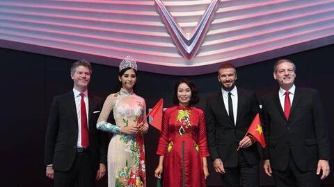 Bán xe điện phong cách tỷ phú Phạm Nhật Vượng:  Câu chuyện IPO của Vinfast mục đích chính không phải là để huy động được 1-2 tỷ đô mà đó là câu chuyện marketing, khẳng định vị thế trên thị trường quốc tế