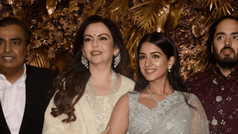 Lối phục sức xa hoa của con dâu út tương lai nhà tỷ phú Mukesh Ambani