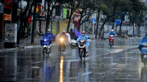 Hà Nội: Đêm có mưa rào và dông rải rác