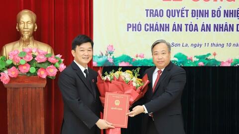 Công bố quyết định của Chánh án TAND tối cao về công tác cán bộ