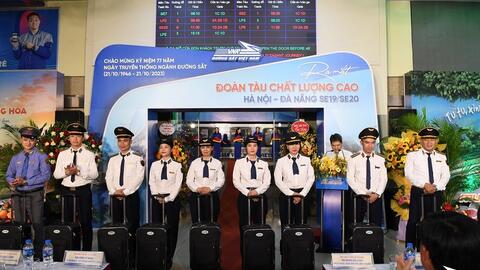 Có gì bên trong khoang tàu khách "5 sao" tuyến Hà Nội - Đà Nẵng của Tổng công ty Đường sắt Việt Nam?