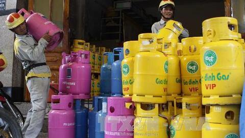 Giá gas bán lẻ trong nước tháng 12 "đứng im"