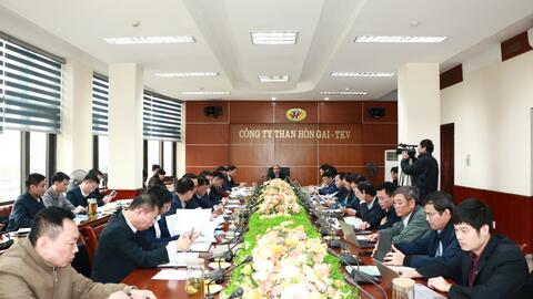 TKV tập trung triển khai thực hiện các dự án phát triển mỏ vùng Hòn Gai