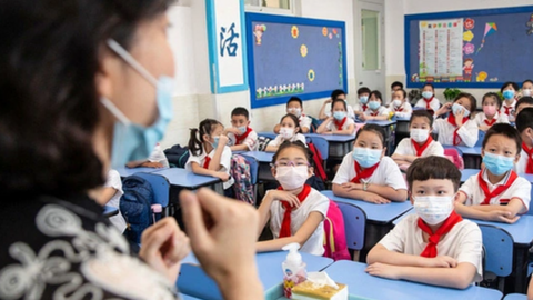 Dân số giảm, Trung Quốc có nguy cơ dư thừa hàng triệu giáo viên
