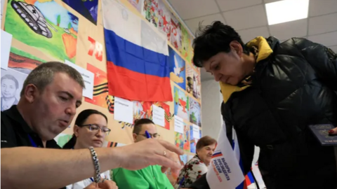 Bầu cử Tổng thống Nga 2024: Tỷ lệ cử tri cao kỷ lục, ông Putin dự kiến giành 87% phiếu bầu