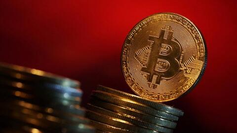 Bitcoin lao dốc chóng mặt