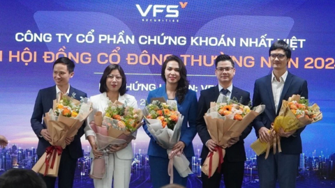 Chứng khoán Nhất Việt có nữ Chủ tịch HĐQT, dự kiến chào bán 120 triệu cổ phiếu