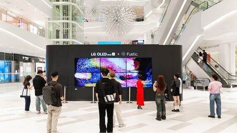 LG mở triển lãm nghệ thuật và công nghệ, trình diễn TV OLED không dây đầu tiên ở Việt Nam