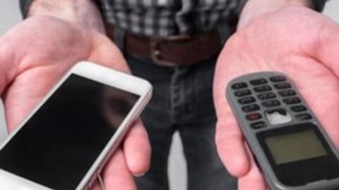 Hỗ trợ 500.000 đồng không đủ để người dân mua smartphone khi tắt sóng 2G