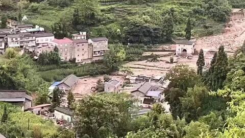 Lũ quét tại Trung Quốc khiến hàng chục người chết và mất tích
