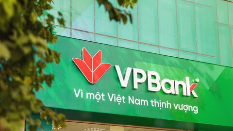 Một lãnh đạo VPBank vừa mua xong lượng lớn cổ phiếu VPB