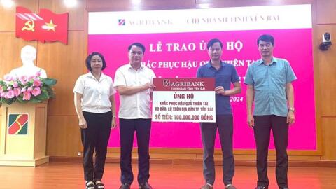 Agribank hỗ trợ các địa phương khắc phục khó khăn do bão lũ