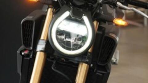 "Vua côn tay" của Honda về đại lý: Có ABS 2 kênh, giá mềm so với trang bị