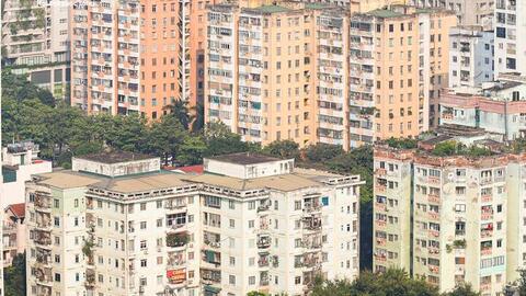 Không mua nổi nhà Hà Nội giá cao ngất, nhiều người bỏ về quê xây "biệt thự"