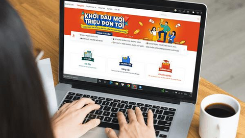 Shopee áp đảo 3/4 thị phần TMĐT, khi sàn đồng loạt tăng nhiều loại phí, lối đi nào cho nhà bán hàng vừa và nhỏ?