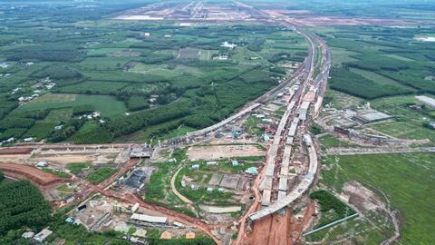 Hai tuyến đường dẫn vào sân bay Long Thành sau hơn 1 năm thi công