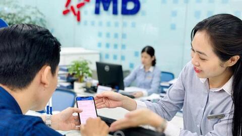 Ngân hàng Quân đội (MB) vừa tăng lãi suất tiết kiệm đối với cả khách hàng cá nhân và doanh nghiệp