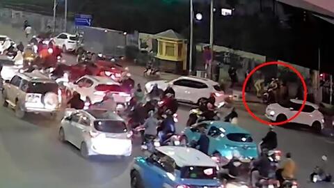 CSGT Hà Nội kịp thời giúp đưa cháu bé vào bệnh viện cấp cứu
