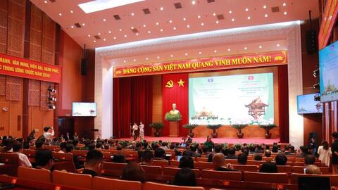 Hợp tác Việt Nam - Lào: Bứt phá mạnh cả thương mại và đầu tư