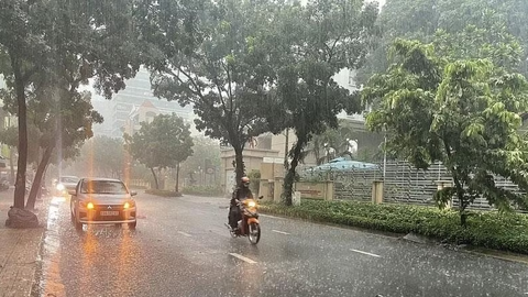 Dự báo thời tiết ngày 20/7: Bắc Bộ mưa dông, Trung Bộ nắng nóng gay gắt