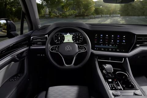 VW Touareg 2025 sắp ra mắt khách Việt, thêm bản mới, nhiều nâng cấp?