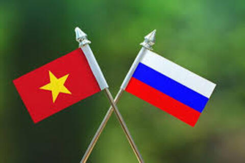 Tăng cường hợp tác đào tạo cán bộ và trao đổi lý luận giữa Việt Nam - Nga