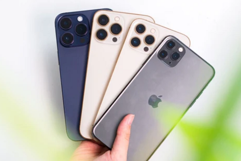 Hàng trăm điện thoại iPhone 12, 12 Pro và iPhone 13 sắp "xả kho" với giá siêu rẻ