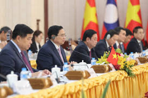 Thúc đẩy nhanh, thực hiện hiệu quả các dự án hợp tác Việt Nam - Lào