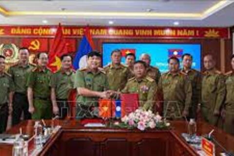 Xây dựng biên giới Việt - Lào hòa bình, hữu nghị và phát triển