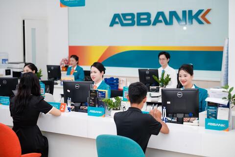 Ngân hàng nhỏ “bứt tốc”: Vì sao lợi nhuận tăng gấp nhiều lần?