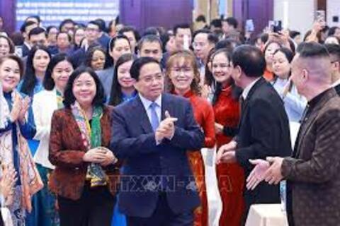 Thủ tướng Phạm Minh Chính: Phụ nữ Việt Nam thi đua khởi nghiệp, tham gia chuỗi cung ứng toàn cầu