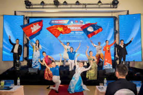 Khai mạc Liên hoan Thanh niên Việt Nam - Campuchia - Lào năm 2025