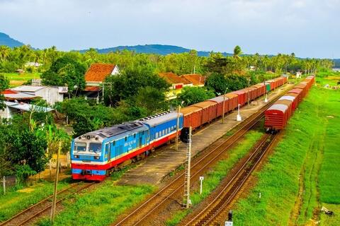 Khẩn trương hoàn thiện Đề án tái cấu trúc Tổng Công ty Đường sắt Việt Nam