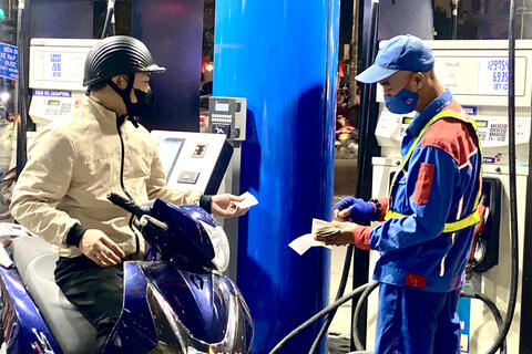 Giá xăng dầu hôm nay 23/2/2026: Tăng nhẹ phiên đầu tuần