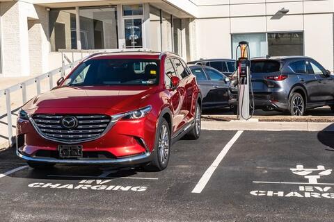 Mua xe ô tô điện: Người tiêu dùng cần lưu ý gì?