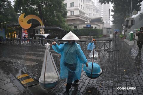 Đang nắng 31 độ C, miền Bắc chuyển mưa rét từ đêm 2/3