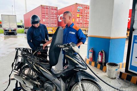 Đề xuất giảm 50% thuế bảo vệ môi trường đối với xăng, dầu