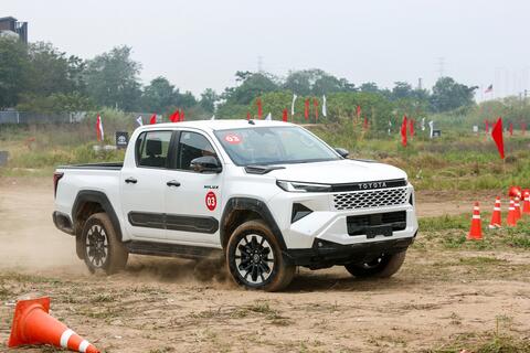 Nên coi xe bán tải pickup có trọng tải dưới 950 kg như ô tô con?