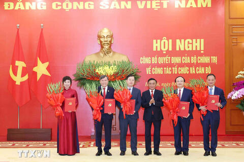Quyết định của Bộ Chính trị về nhân sự TTXVN, VOV, VTV và 2 Viện hàn lâm