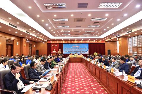 Chủ tịch UBND tỉnh Cao Bằng đối thoại với doanh nghiệp du lịch