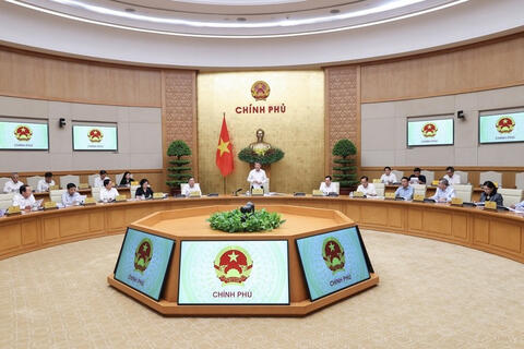 Thủ tướng Lê Minh Hưng: Khoan sức dân, hỗ trợ doanh nghiệp trong bối cảnh khó khăn