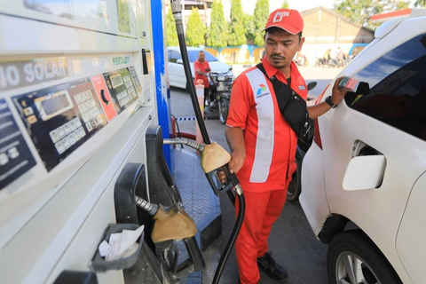 Thế giới đứng trước nguy cơ thiếu hụt xăng, dầu diesel