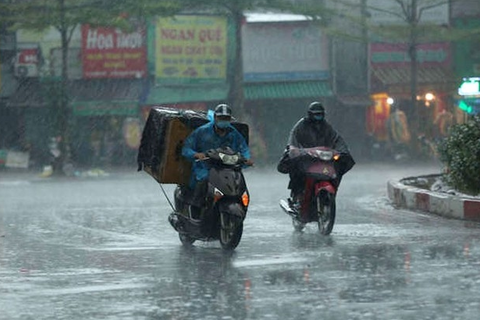 Thời tiết hôm nay (27-7): Các tỉnh phía Bắc có mưa to, đề phòng dông lốc