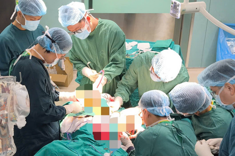 Dùng công nghệ 3D 'lập trình' ca mổ, tái tạo gương mặt cụ ông 76 tuổi sau ung thư xâm lấn