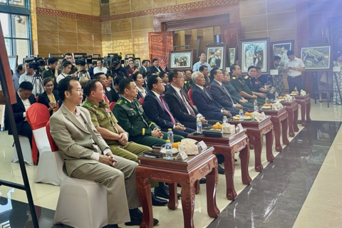 Khai mạc triển lãm "Hồ Chí Minh – Chân dung một con người" tại Lào