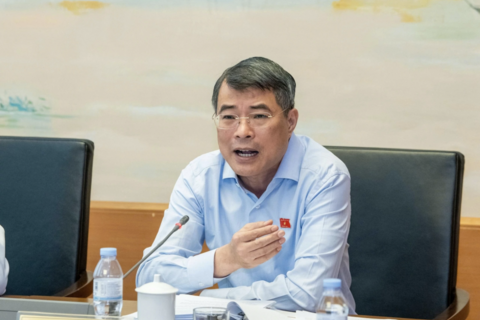 Thủ tướng Chính phủ: Cắt khâu trung gian, đưa giá thuốc, thiết bị y tế về vùng giá hợp lý