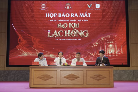 “Hào khí Lạc Hồng” tái hiện huyền sử dân tộc tại Đền Hùng