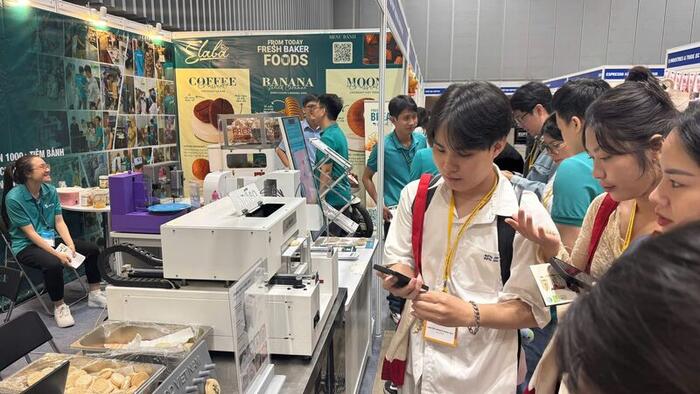 <a href="/thi-truong" title="Thị trường" rel="dofollow">Thị trường</a>